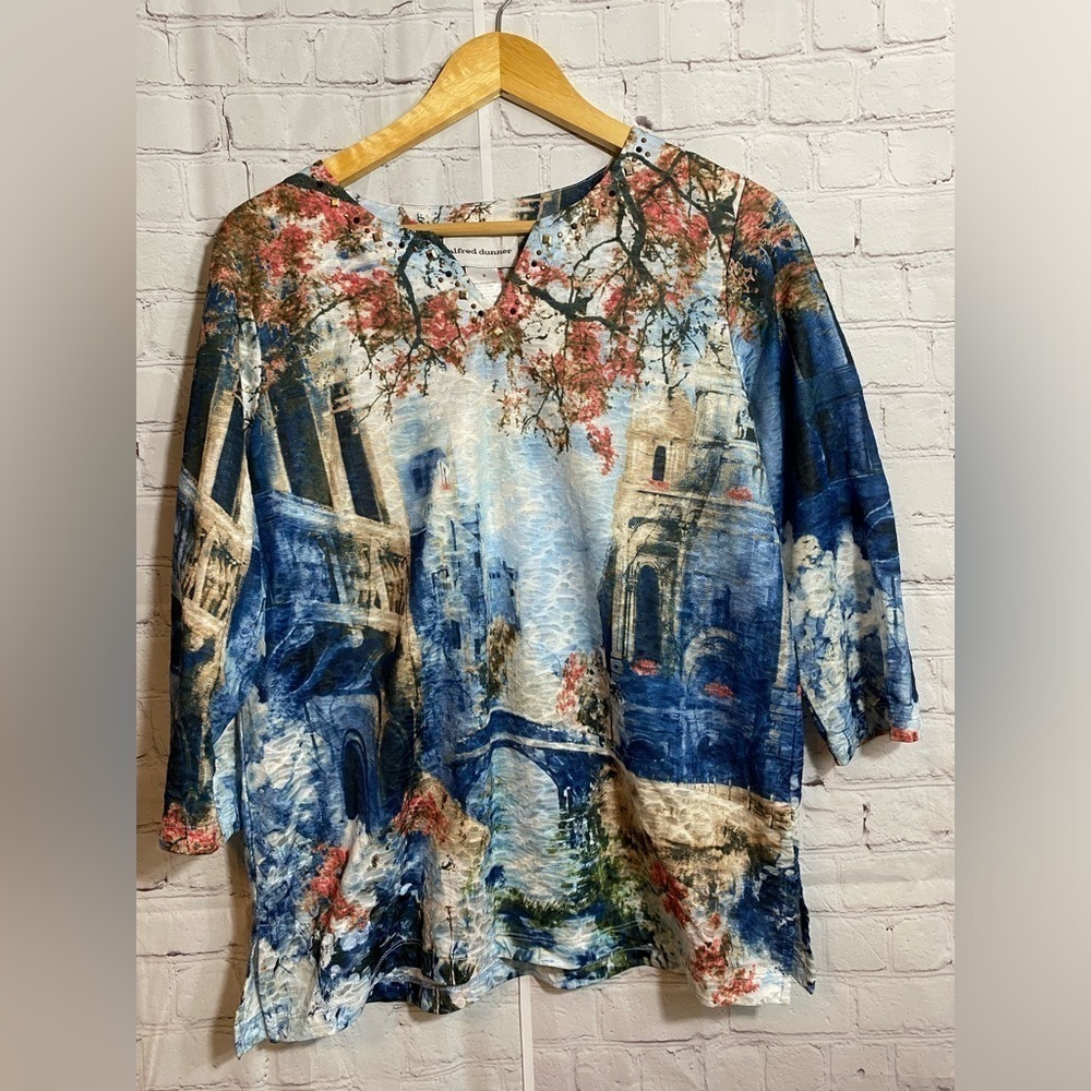 Alfred Dunner Women's Size Small Shirt Top European Art Village Scene Blouse
